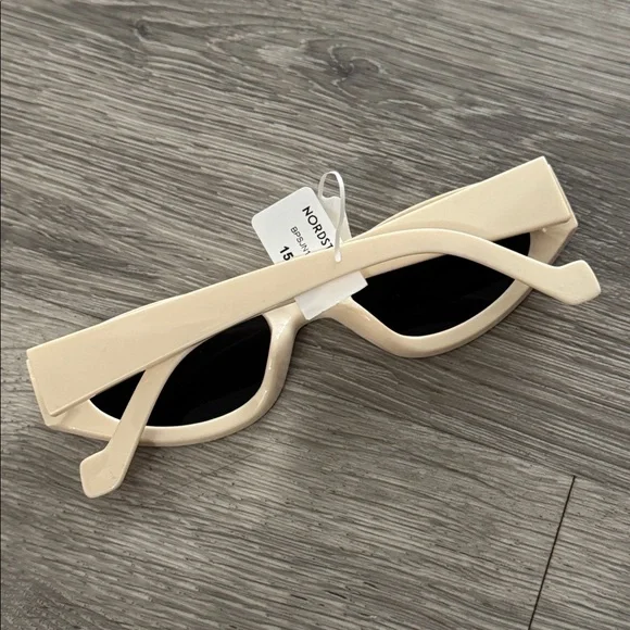 Nordstrom Slim Oval with Square Off Side Sunglasses in Cream Women’s Cat Eye - Picture 7 of 12